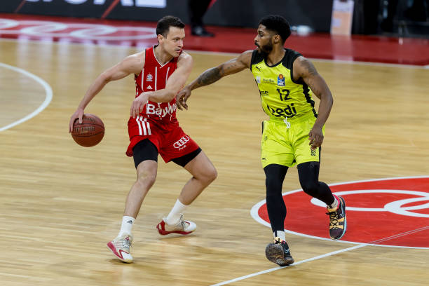 街头赛将直 街头赛将直