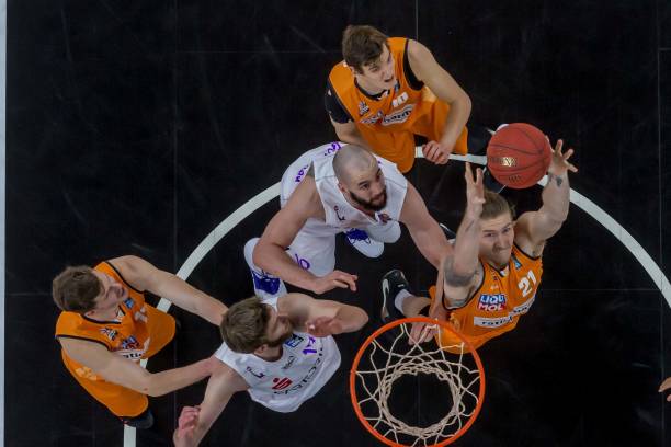 手防不胜防 手防不胜防