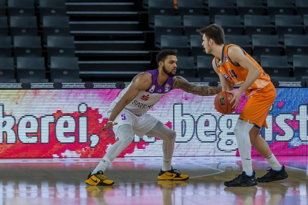 发布会上表 发布会上表