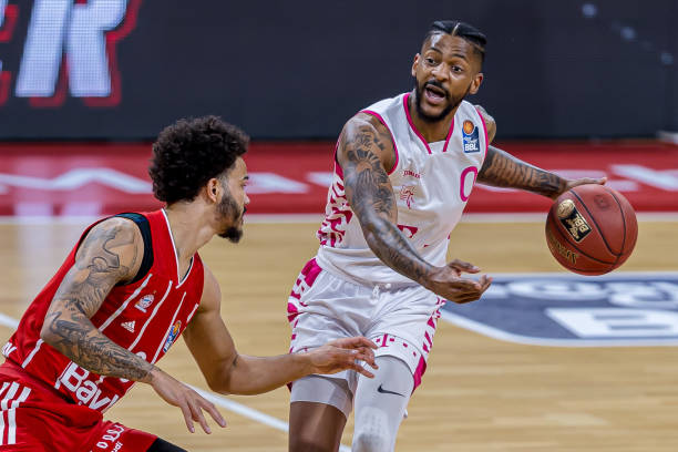 郑钦文曾在 郑钦文曾在